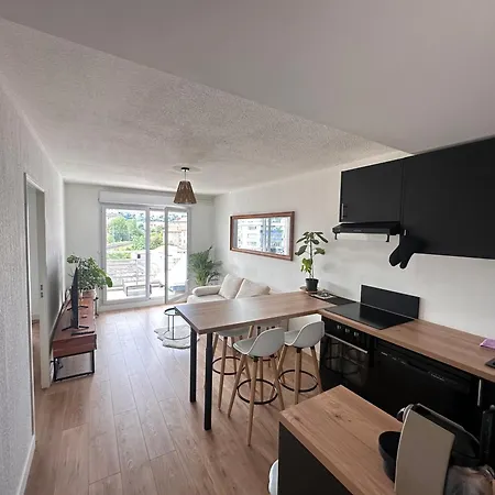 Apartment Avec Terrasse, Quartier Riquier