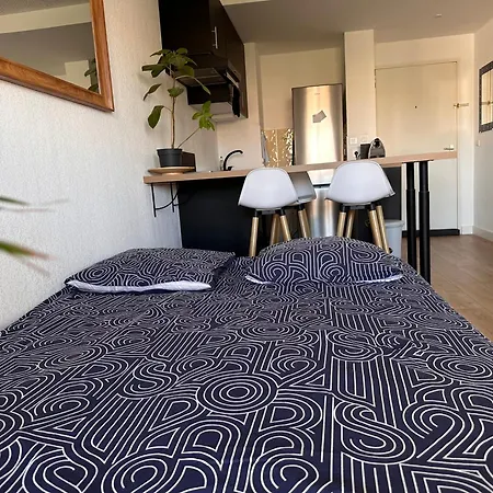 Apartment Avec Terrasse, Quartier Riquier