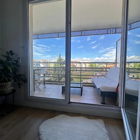 Avec Terrasse, Quartier Riquier Apartment *