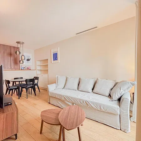 Appartement Petit Cocon Au Cœur Du Vieux-nice, Wifi, Ac, 2pers *