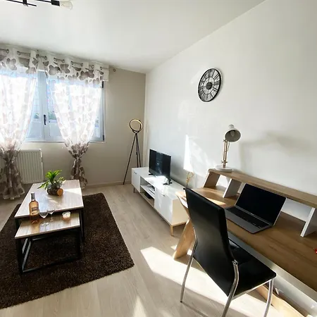 Bel 2 Pièces - 10min De La Appartement
