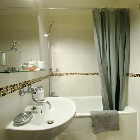 Appartement Bel 2 Pièces - 10min De La Nice