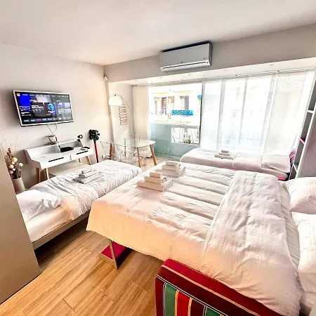 Hébergement de vacances At The Heart Of Carre D'or 2 Mins Sea Wi-fi