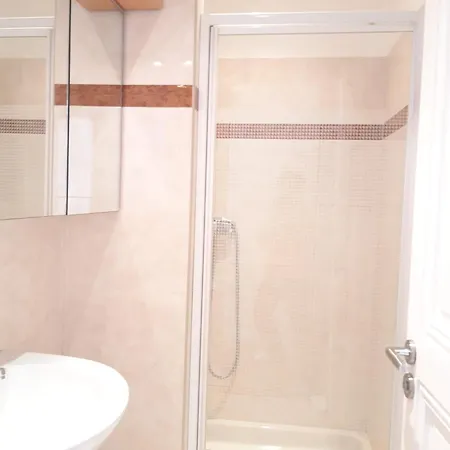 Appartement Luxueux 3p En Plein Cœur De *