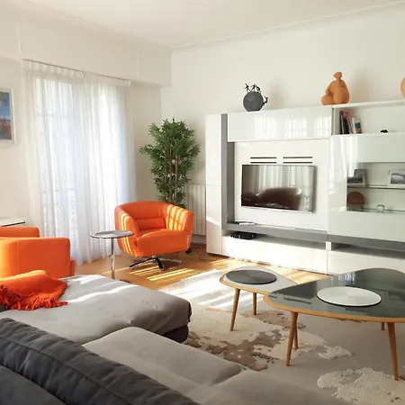 Appartement Luxueux 3p En Plein Cœur De *