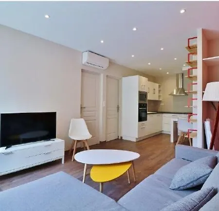 3 Pieces 55m2 - 30 M De La Apartment Nice