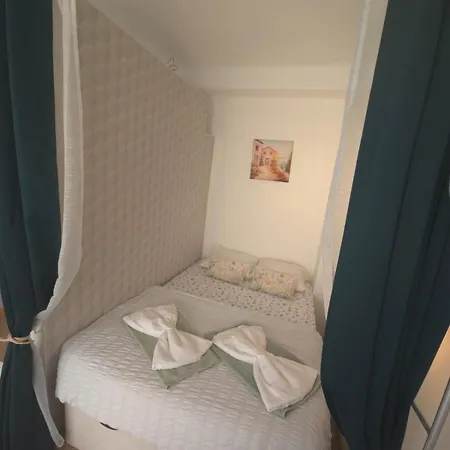 Gloria Apartment Nice