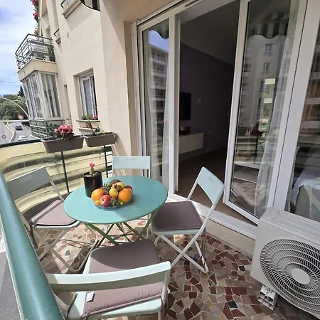 Gloria Apartment
