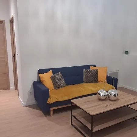 Appartement Très Beau 2 Pièces à *