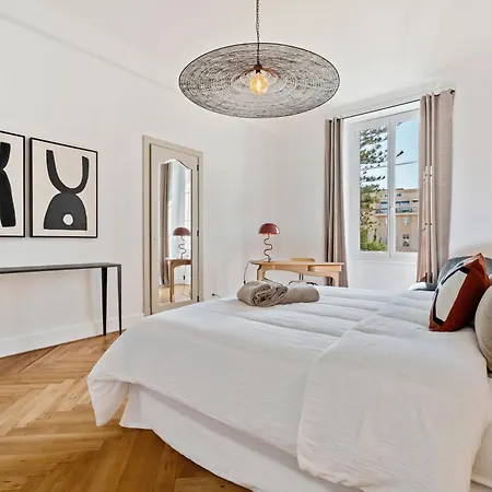 Renting - Victor - Historic Palace Luxury 3 Bedrooms Nice