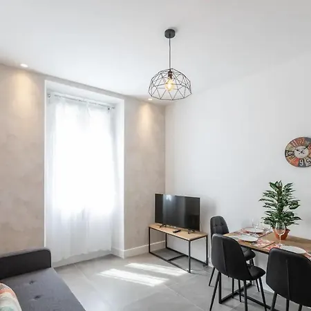 Apartment Cozy 2 Pieces, Emplacement Ideal - Wifi, Ac, 2pers