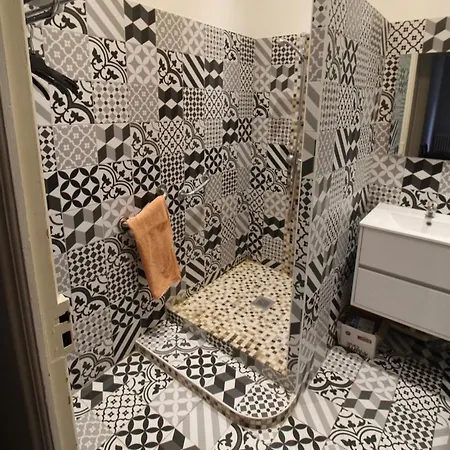 Apartment Spacieux Bourgeois Au Coeur Du Carre D'or De Et Proche Nice