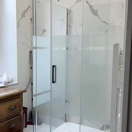 Appartement 2p Dans Luxueuse *