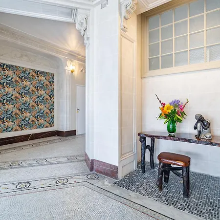 Appartement 2p Dans Luxueuse Nice