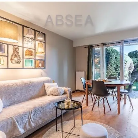 Appartement Renovated With Garden Pool Air Conditioning 4 Sleeps