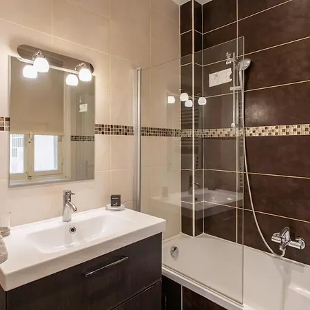 #37 Staywiz Us -1bdr Bagatelle, Promenade, Sea Front Balcony & Ac *