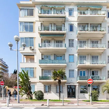 #37 Staywiz Us -1bdr Bagatelle, Promenade, Sea Front Balcony & Ac Apartment