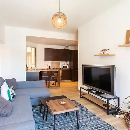 Apartment #37 Staywiz Us -1bdr Bagatelle, Promenade, Sea Front Balcony & Ac *