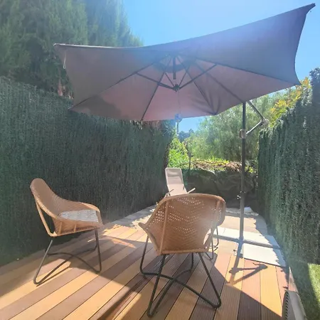 - Terrasse Et Jardinet - Piscine *