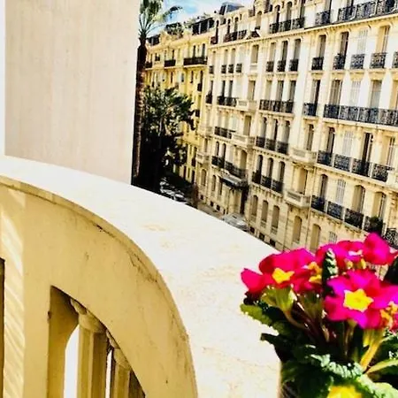 Apartment Rare 100m Gem In 5 Min To The Sea