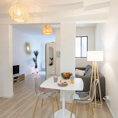 Apartment #16 Staywiz Us -1bdr Flower Market, Old Town, 1min Ac Nice