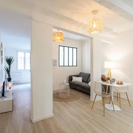 #16 Staywiz Us -1bdr Flower Market, Old Town, 1min Ac Apartment *