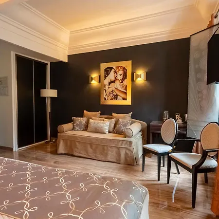 Le Meurice Hotel 3*