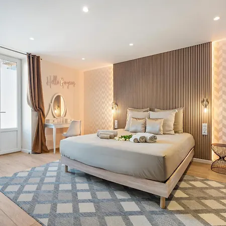 Elegant Jacuzzi Loft In Massena Apartment Nice