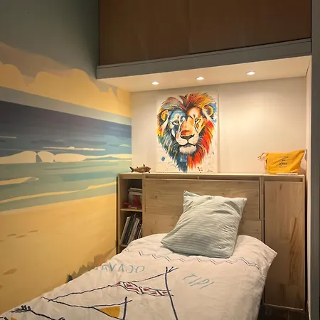 Appartement Centre Vue Avec Piscine Pour Famille, Couple D'amis Pas De Groupes De Jeunes Autorisés