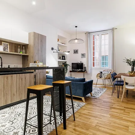 Chic & Cozy 2 Bdr Heart Of The Old Town Appartement *