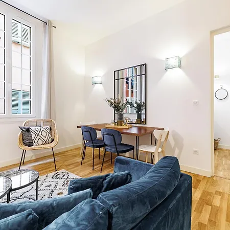 Chic & Cozy 2 Bdr Heart Of The Old Town Appartement