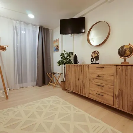 Au Coeur Du Vieux Emplacement Idéal! Appartement