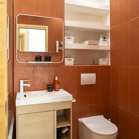 Apartment #25 Staywiz Us - 2bdr Port, 5min From The Old Town Balcony, Ac&wifi *