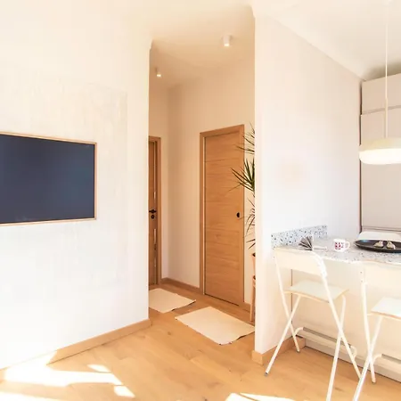 #25 Staywizus - 2bdr Port, 5min From The Old Town Balcony, Ac & Wifi Nice