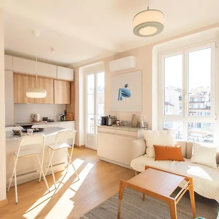 #25 Staywiz Us - 2bdr Port, 5min From The Old Town Balcony, Ac&wifi