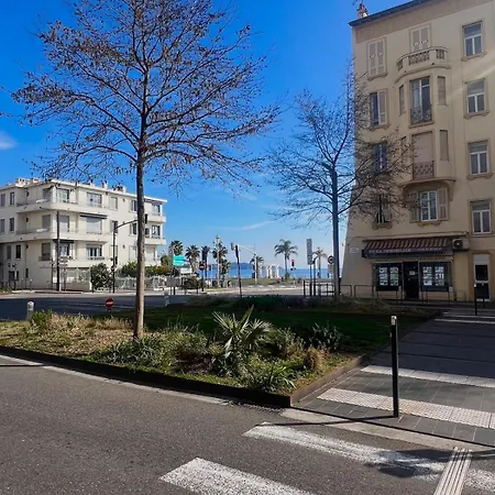 Elegant Avec Balcon Pres De La A Nice