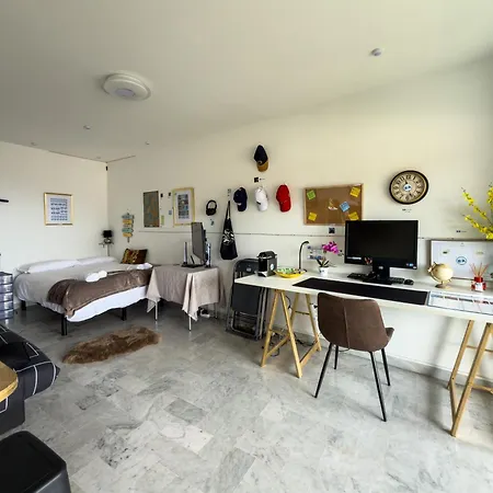 Carnot 2 Pers Port Wifi Apartment