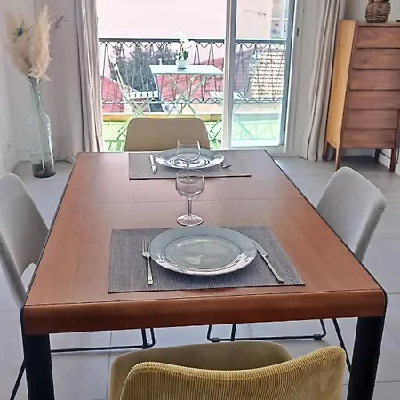 Moderne - Port De Apartment Nice