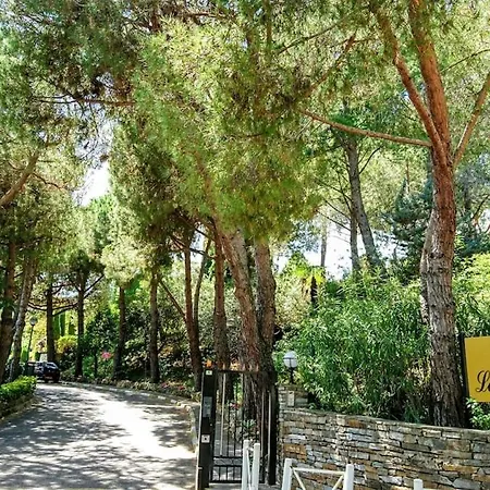 Appartement In A Private With Pool Nice