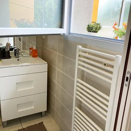 Apartment Balcon Proche