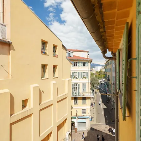 Renting - - Authentic Loft Old Rooftop View & Charm Apartment *