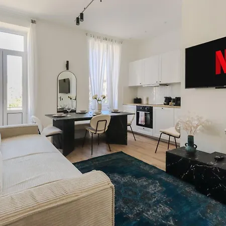 Fancy 3br Duplex Near Port & Old Town | By Airnest Appartement *