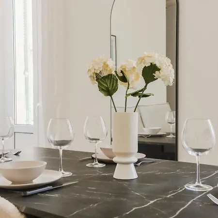 Fancy 3br Duplex Near Port & Old Town | By Airnest Appartement *