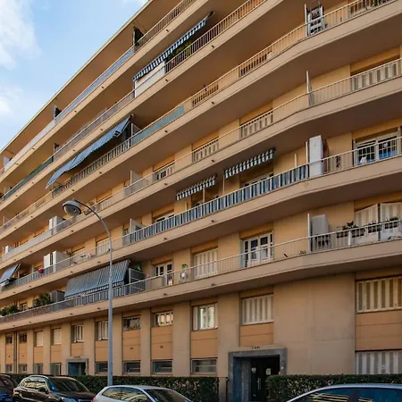 #41 Staywizus - Flat For 6, 3 Bdr Parking Wifi 5mins Walk Tram T1 Nice