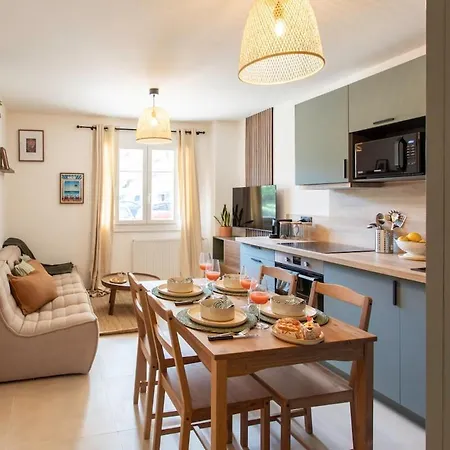 #41 Staywizus - Flat For 6, 3 Bdr Parking Wifi 5mins Walk Tram T1