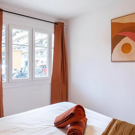 #41 Staywizus - Flat For 6, 3 Bdr Parking Wifi 5mins Walk Tram T1 Nice