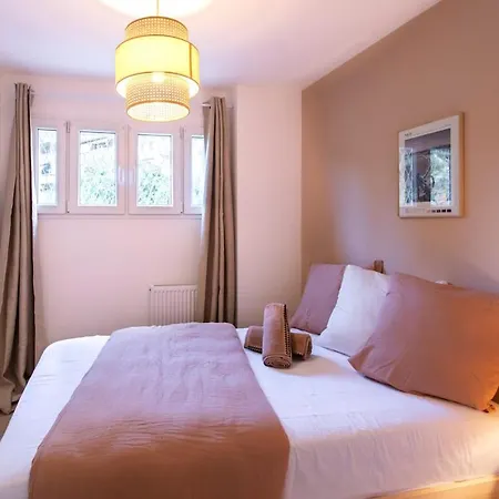 #41 Staywizus - Flat For 6, 3 Bdr Parking Wifi 5mins Walk Tram T1