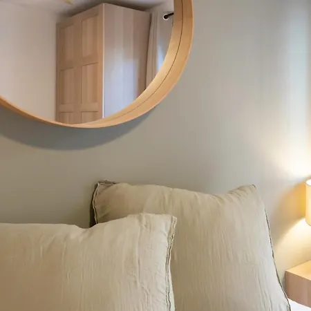 #41 Staywizus - Flat For 6, 3 Bdr Parking Wifi 5mins Walk Tram T1 Apartment