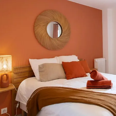 #41 Staywizus - Flat For 6, 3 Bdr Parking Wifi 5mins Walk Tram T1 * Nice