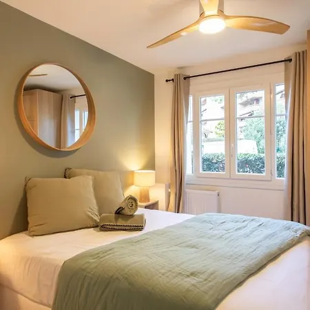 #41 Staywizus - Flat For 6, 3 Bdr Parking Wifi 5mins Walk Tram T1 * Nice